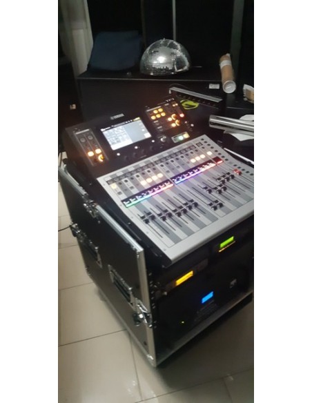 Rack combo mixer 19" 8U cu roti